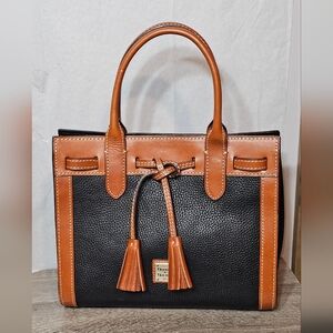Dooney & Bourke Pebble Grain Ariel Satchel- LIKE NEW!